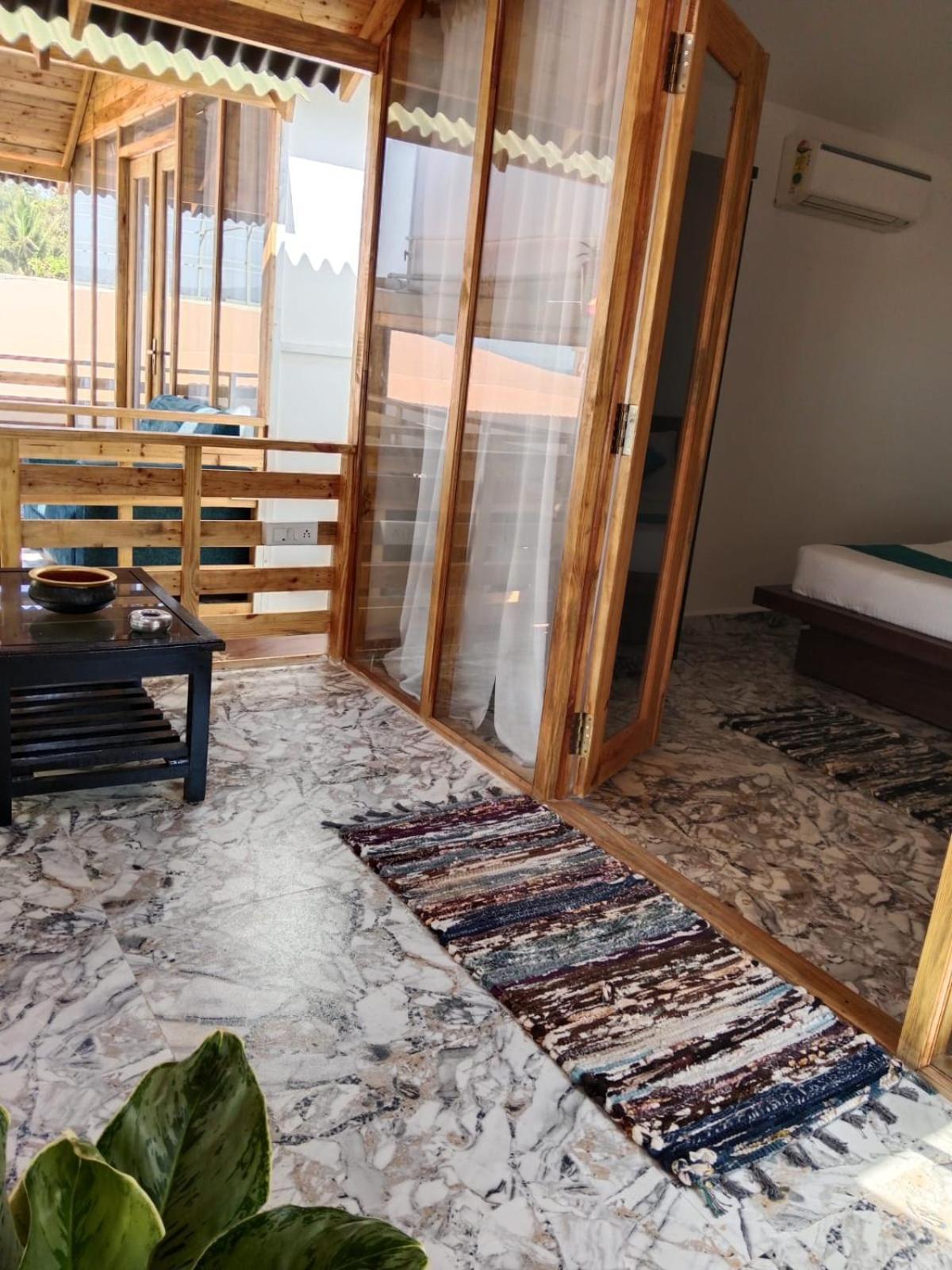 Silent Waves Hotel Agonda Room photo
